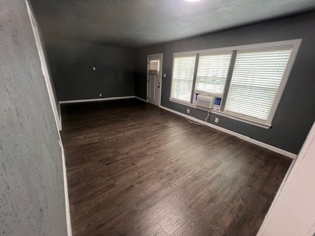 205 NE 22nd Street, Grand Prairie, TX 75050