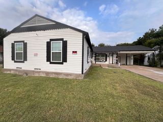 205 NE 22nd Street, Grand Prairie, TX 75050