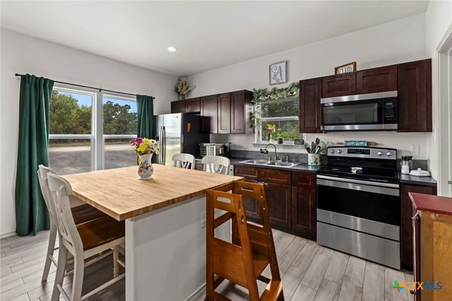 585 Cimarron, Spring Branch, TX 78070