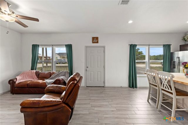 585 Cimarron, Spring Branch, TX 78070