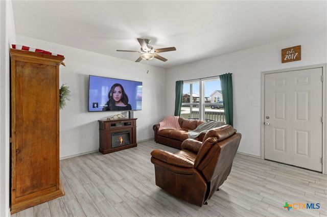 585 Cimarron, Spring Branch, TX 78070