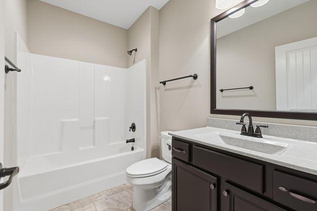 3003 CORNELIA LN, Columbia, MO 65203