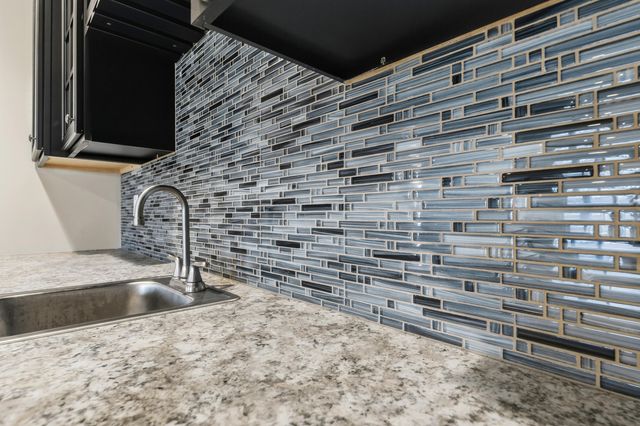 3003 CORNELIA LN, Columbia, MO 65203