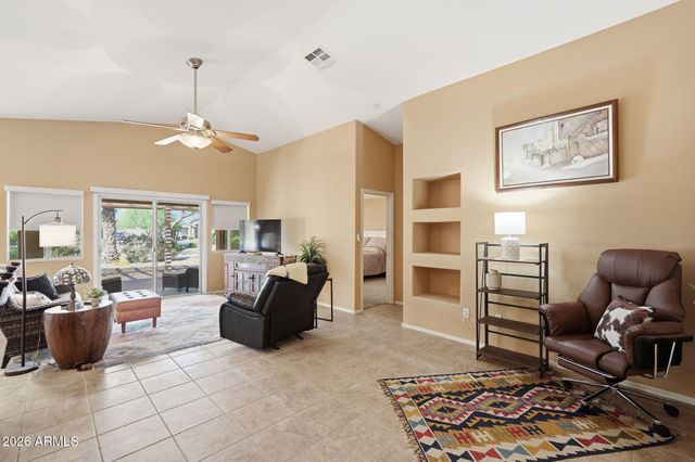 77 N MONTORO Lane, Casa Grande, AZ 85194
