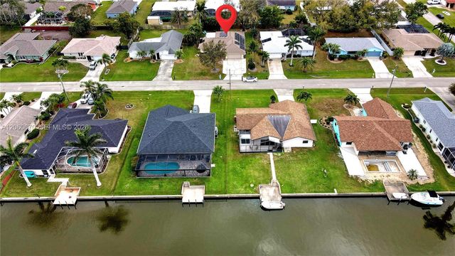 2304 SE 8th Terrace, Cape Coral, FL 33990