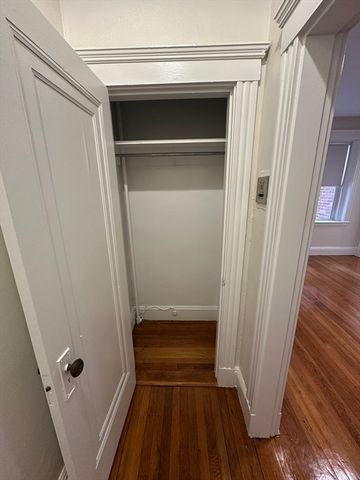 1 Craigie 4, Cambridge, MA 02138