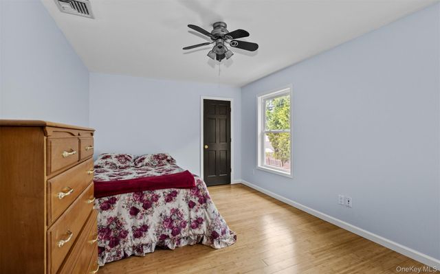 125 Ohio Avenue, Massapequa, NY 11758
