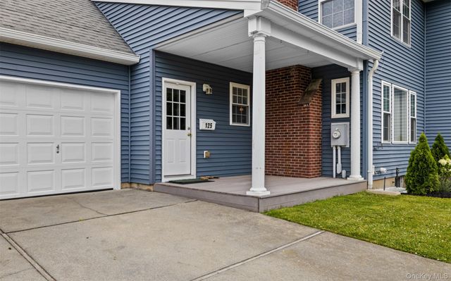 125 Ohio Avenue, Massapequa, NY 11758