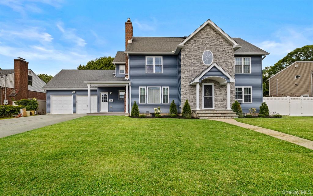 125 Ohio Avenue, Massapequa, NY 11758