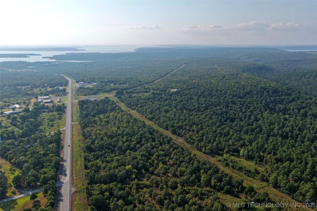 12097 State Hwy 9 E, Eufaula, OK 74432