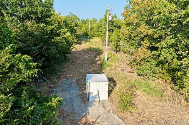 12097 State Hwy 9 E, Eufaula, OK 74432