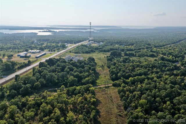 12097 State Hwy 9 E, Eufaula, OK 74432