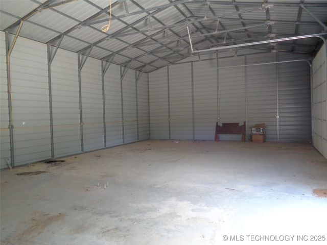 12097 State Hwy 9 E, Eufaula, OK 74432