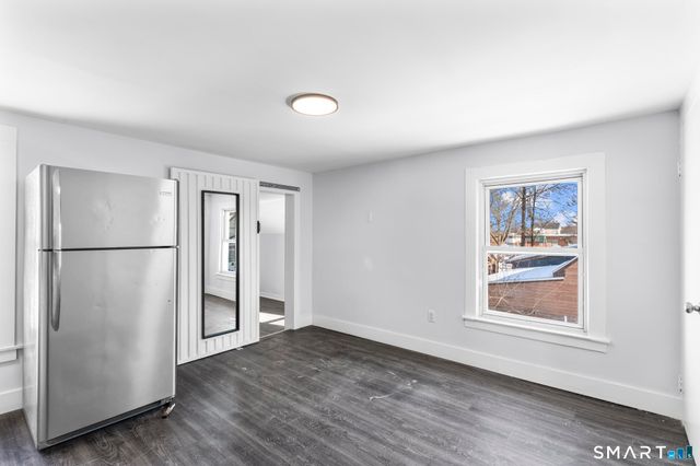 59 Pine Street, Hamden, CT 06514