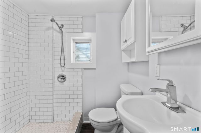 59 Pine Street, Hamden, CT 06514