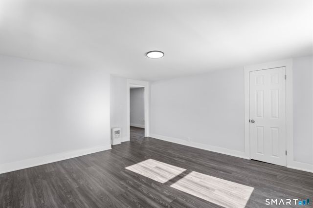 59 Pine Street, Hamden, CT 06514