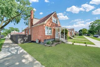 5301 S Hamlin Avenue, Chicago, IL 60632