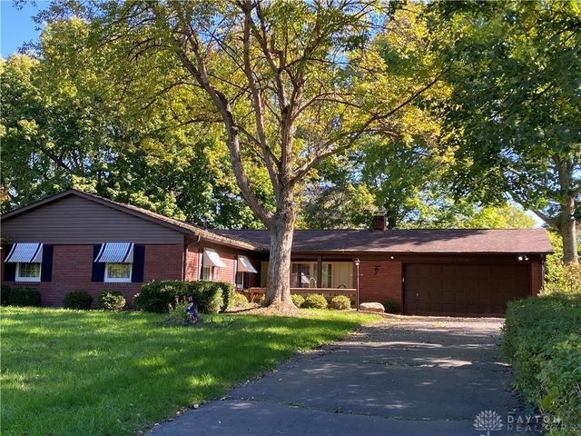 5275 Westland Drive, New Carlisle, OH 45344