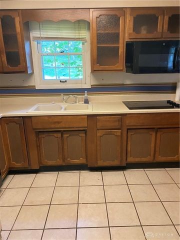 5275 Westland Drive, New Carlisle, OH 45344
