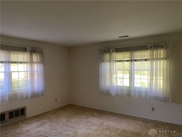 5275 Westland Drive, New Carlisle, OH 45344