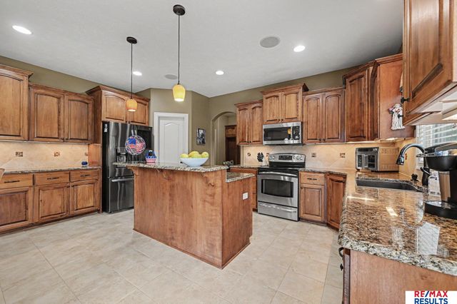 2419 N 176th Street, Omaha, NE 68116