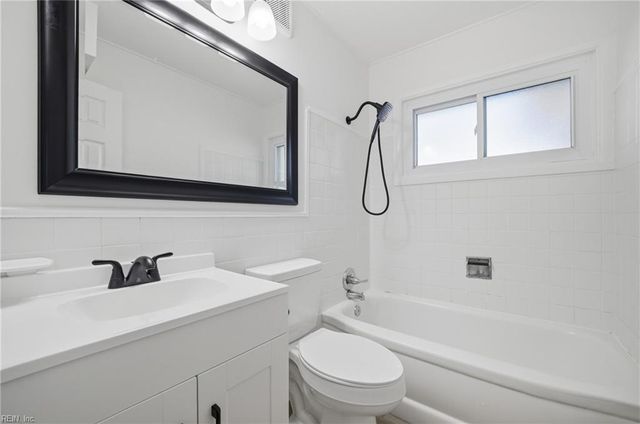 1728 S Lakeland DR, Norfolk, VA 23518