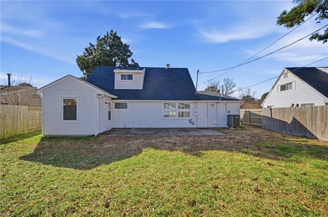 1728 S Lakeland DR, Norfolk, VA 23518