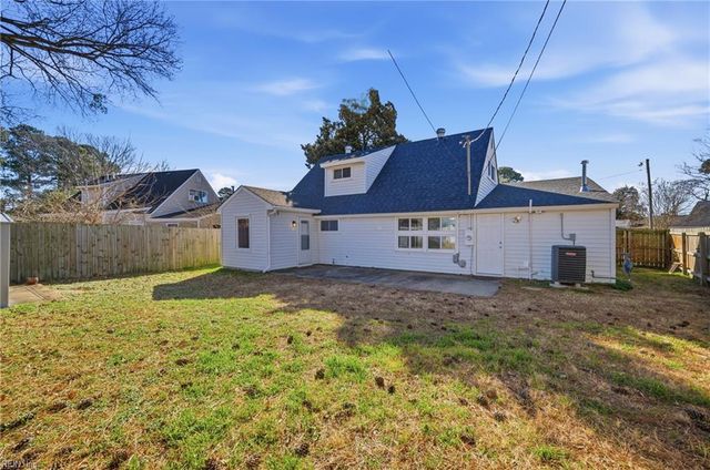 1728 S Lakeland DR, Norfolk, VA 23518