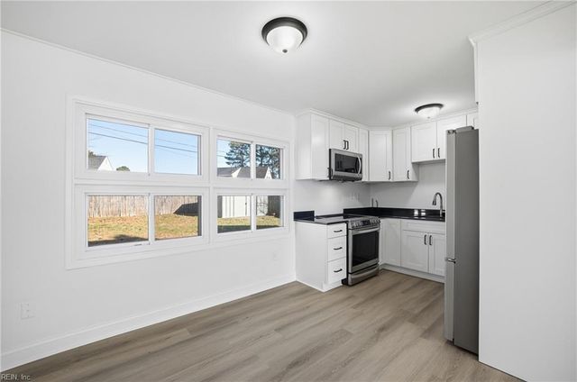 1728 S Lakeland DR, Norfolk, VA 23518