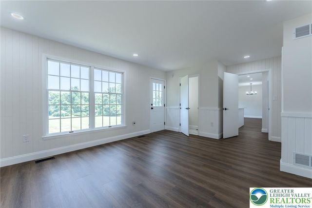1401 Flint Hill Road, Upper Saucon Twp, PA 18036