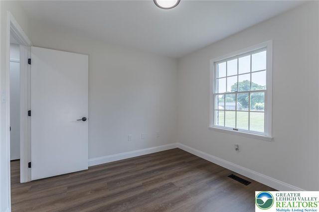 1401 Flint Hill Road, Upper Saucon Twp, PA 18036