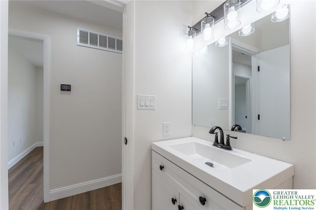 1401 Flint Hill Road, Upper Saucon Twp, PA 18036