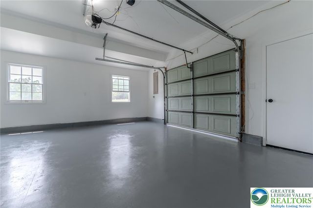1401 Flint Hill Road, Upper Saucon Twp, PA 18036