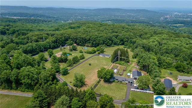 1401 Flint Hill Road, Upper Saucon Twp, PA 18036