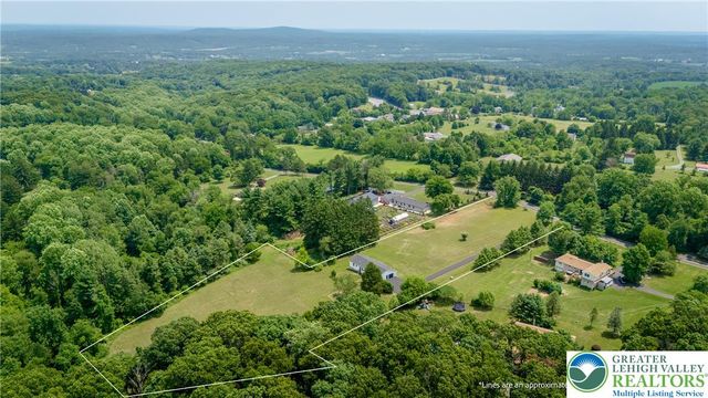 1401 Flint Hill Road, Upper Saucon Twp, PA 18036