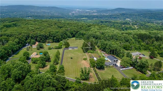 1401 Flint Hill Road, Upper Saucon Twp, PA 18036