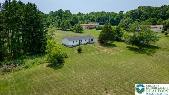 1401 Flint Hill Road, Upper Saucon Twp, PA 18036