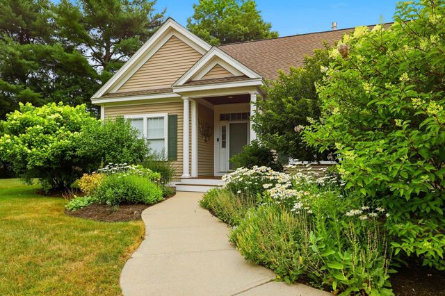 17 Hancock Drive, Bedford, NH 03110