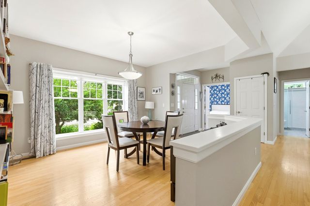 17 Hancock Drive, Bedford, NH 03110