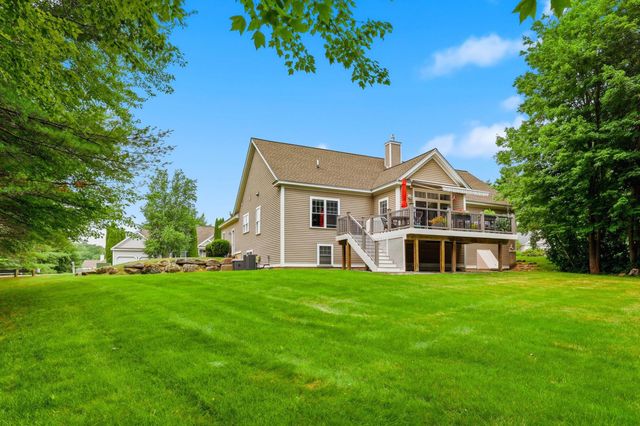 17 Hancock Drive, Bedford, NH 03110