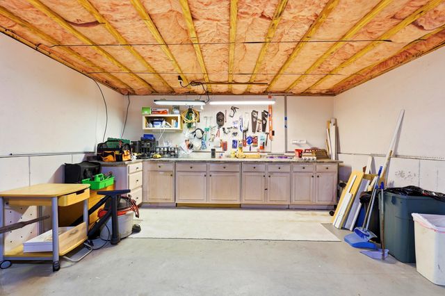 17 Hancock Drive, Bedford, NH 03110