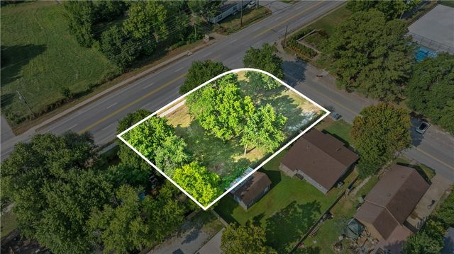 1418 College Avenue, Fayetteville, AR 72701