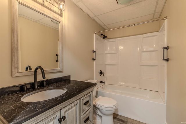 7820 W 350 N, Shipshewana, IN 46565