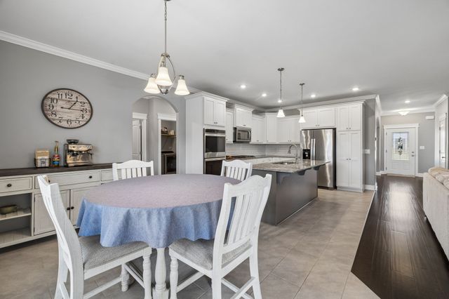 1045 Black Gum Ln, Clarksville, TN 37043