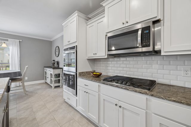 1045 Black Gum Ln, Clarksville, TN 37043