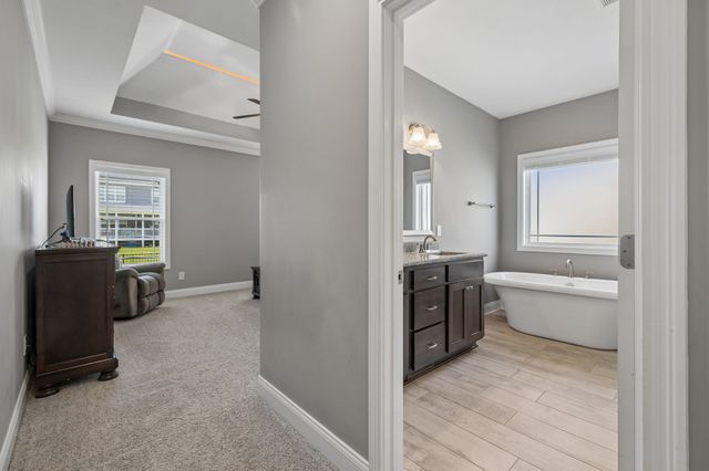 1045 Black Gum Ln, Clarksville, TN 37043