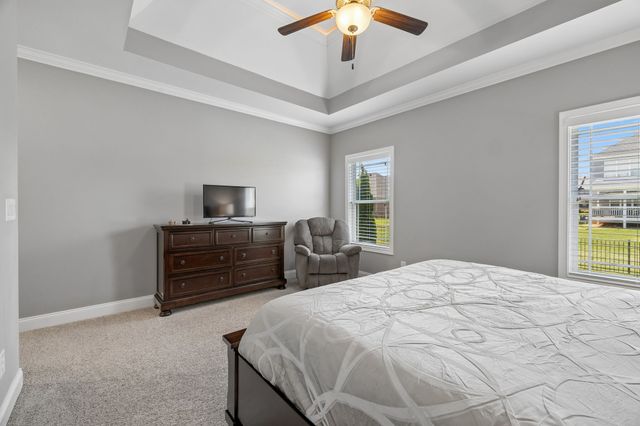 1045 Black Gum Ln, Clarksville, TN 37043