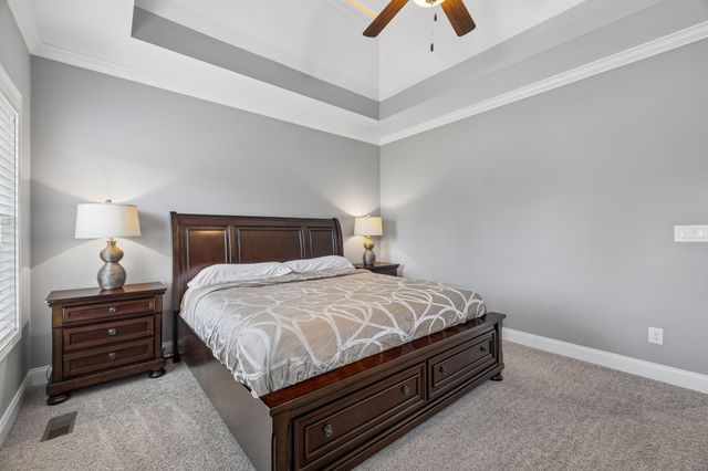 1045 Black Gum Ln, Clarksville, TN 37043