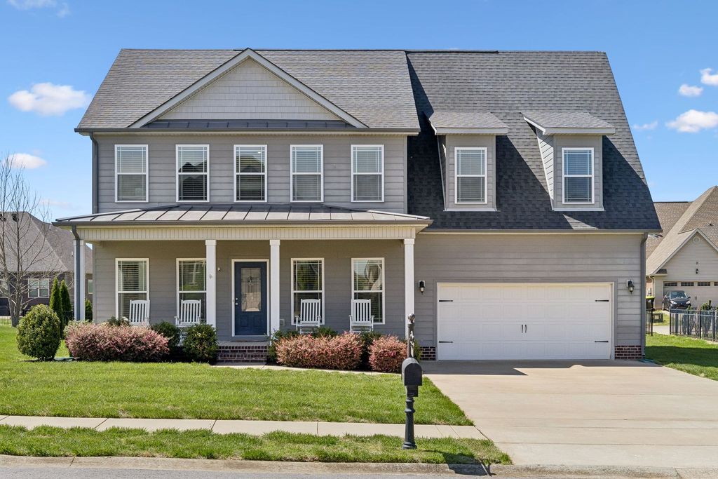 1045 Black Gum Ln, Clarksville, TN 37043