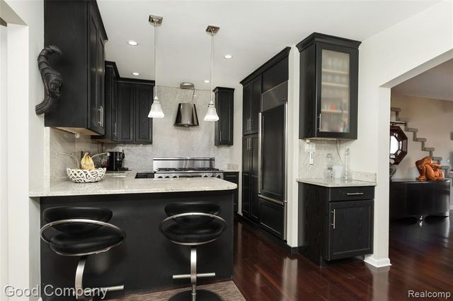 129 Allenhurst Avenue, Royal Oak, MI 48067